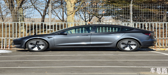 特斯拉Model 3